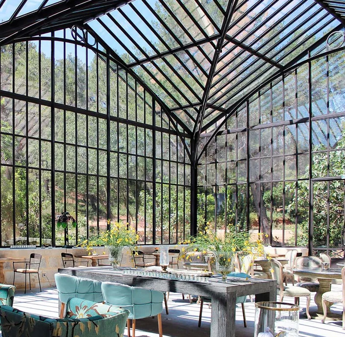 We’ll Take Our Brunch in the Atrium, S’il Vous Plaît