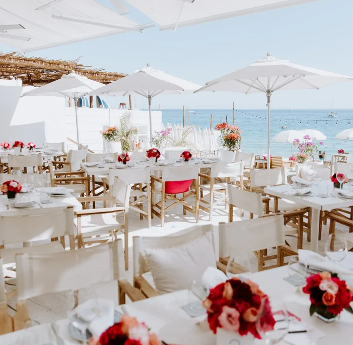 This Wedding Designer Planned the Coolest Seaside Punchy Pink Bridal Shower for Her Daughter