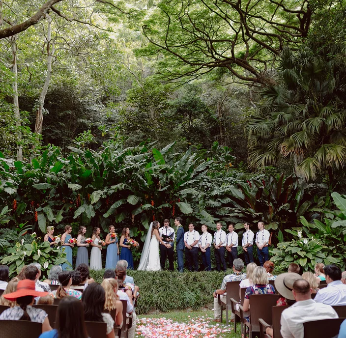 Hawaiian Wedding Venues With Serious Tropical Vibes