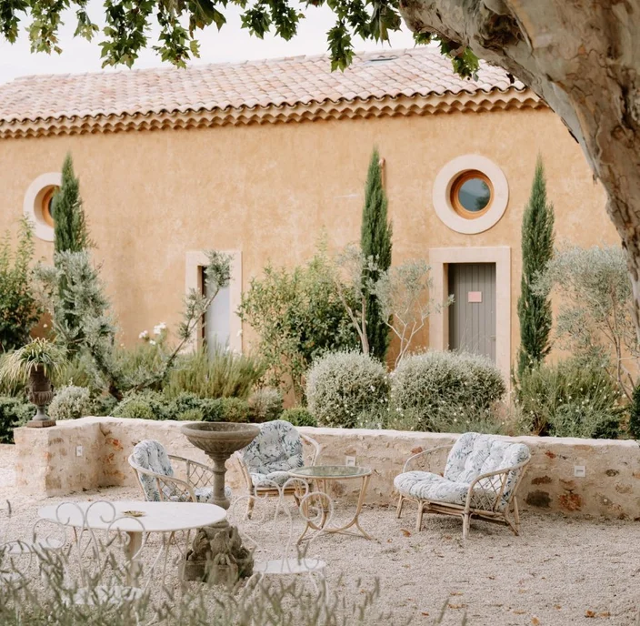 The Wedding Weekend Trend: Châteaux, Champagne Towers, and the Chicest Venues in France That Unfold Like a Glamorous Vacation