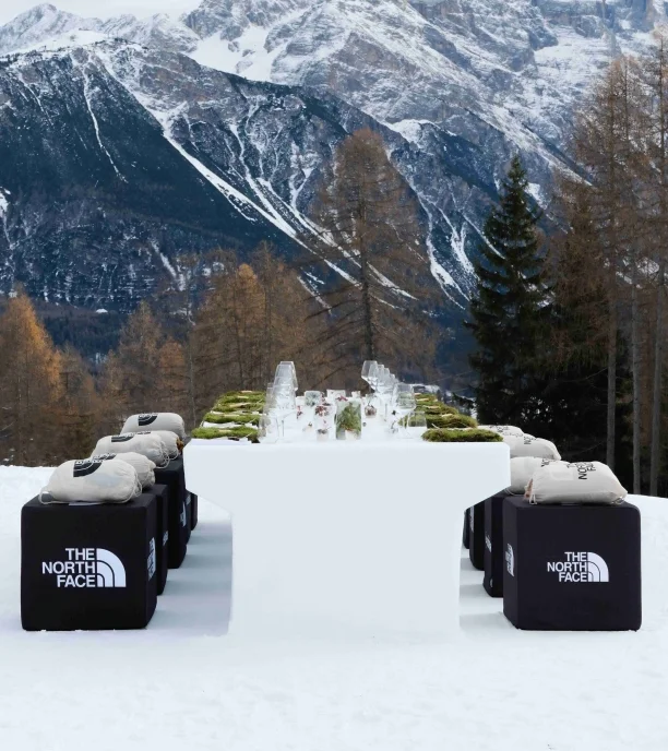 Subzero Social Season: How to Host a Snow Table Dinner (and the Alpine Pros Doing It Best)