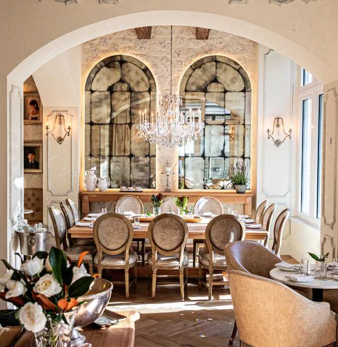 Charleston’s Newest Secret for Candlelit Dinners and French 75s: Inside the Dreamy New Dinner-Party Den, La Cave